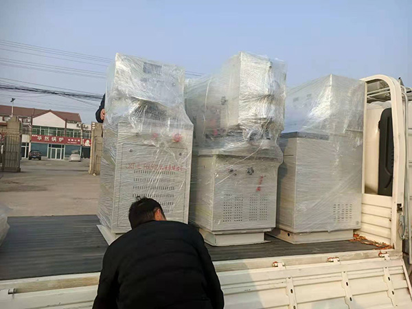 泰山海特牌F6L912機(jī)油泵試驗(yàn)臺(tái)、噴油泵試驗(yàn)臺(tái)等設(shè)備同時(shí)發(fā)貨